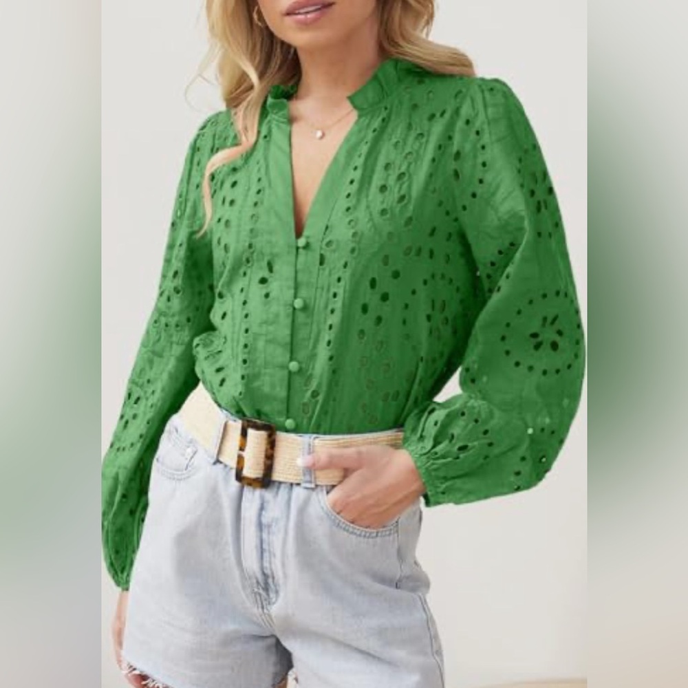 💕Chic Green Eyelet Button Down Blouse 259